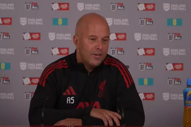 สล็อทเฟิร์ม ‘หนูน’ จ่อย้าย – ปัดตอบล่า ‘อิซัค’