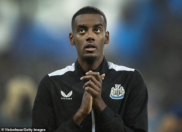 ยังไม่ชัด?! สาลิกาขอเคลียร์อนาคต ‘อิซัค’ วีคนี้