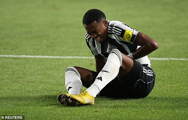 ‘สาลิกา’ เซ็ง ‘วิลล็อค’ เจ็บน่องพัก 4-6 วีค