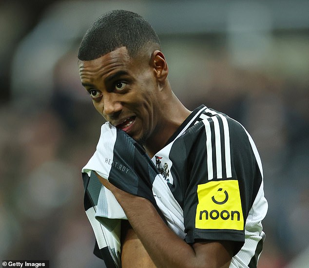 ลุ้นดีล ‘เซสโก้’ ! สาลิกาพร้อมขาย ‘อิซัค’ แม้ไม่เต็มใจ