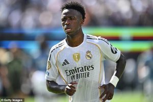 โต๊ะเจรจา ‘วินี่-ราชัน’ เดือด! แข้งแซมบ้ายันไม่ลดค่าเหนื่อย