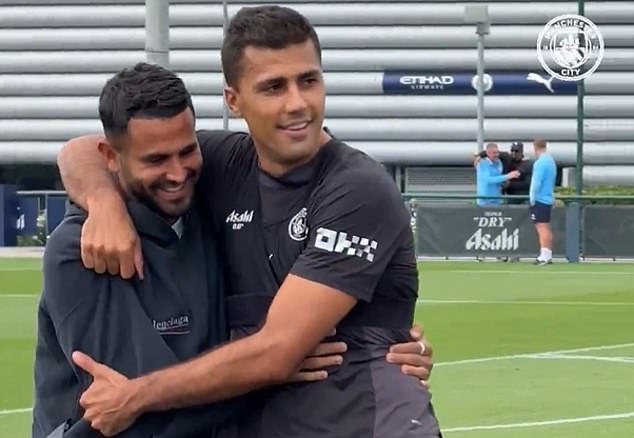 ดูซิใครมา..’มาห์เรซ’ เซอร์ไพรส์เยี่ยมแคมป์เรือ