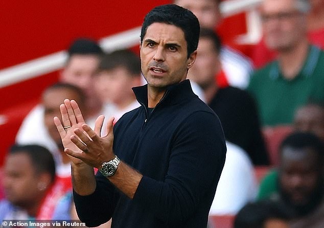 อาจมีเพิ่มอีก! ‘พี่ต้า’ เผยปืนยังไม่ปิดตลาดนักเตะ