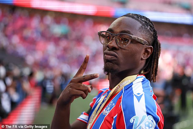 ไก่ยังสนใจ ‘เอเซ่’ แม้มีข่าวกับซาวินโญ่