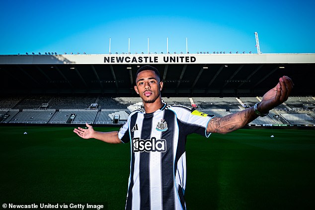 ‘แม็คกินน์’ เหน็บกฎการเงินหลังวิลล่าเฟิร์มขาย ‘แรมซีย์’