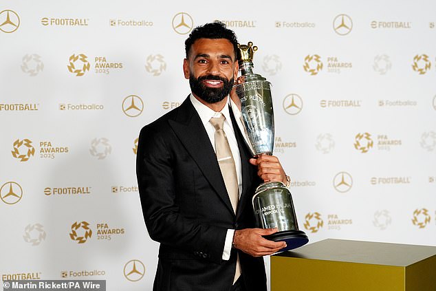 เล่นด้วยกันมานาน! ‘บังโม’ หยอดปืนเต็งหามแชมป์พรีเมียร์ลีก