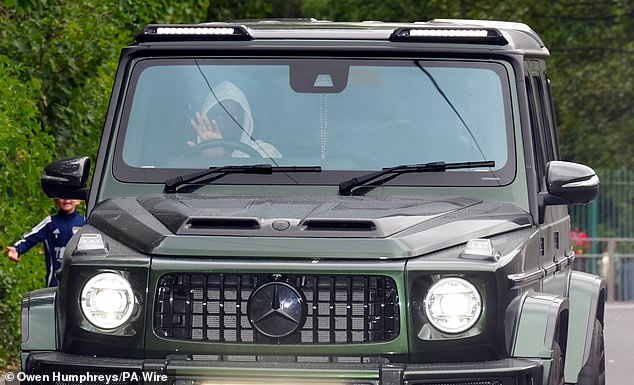 ‘อิซัค’ โผล่สนามซ้อมนิว – ฮอตชอตสับต้องไล่เอเยนต์ออก