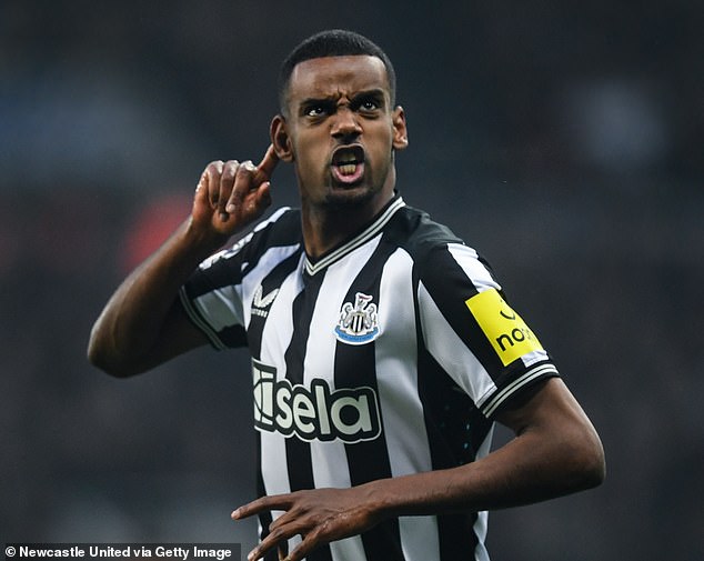 เสี่ยงวืดแชมป์! คาร์ร่าร้องหงส์หาแผน 2 หากแห้ว ‘อิซัค’