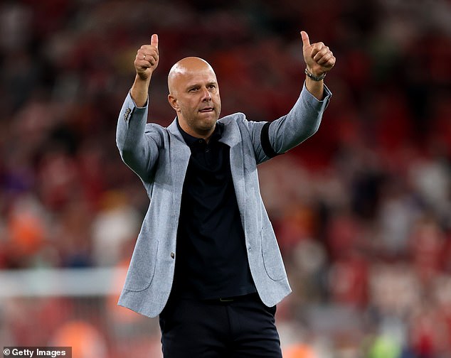 เจอราชันอีก! ‘สล็อท’ เนื้อเต้นหงส์ดวลทีมใหญ่เพียบ