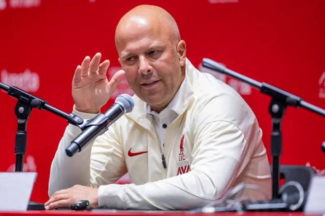 ‘สล็อท’ แย้มแฟนหงส์รอดูเสริมก่อนเดตไลน์