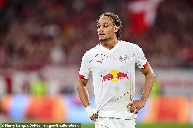 ไม่มีใครปาด! ไก่คว้า ‘ซิม่อนส์’ ฉลุยจ่าย 60 ลย.