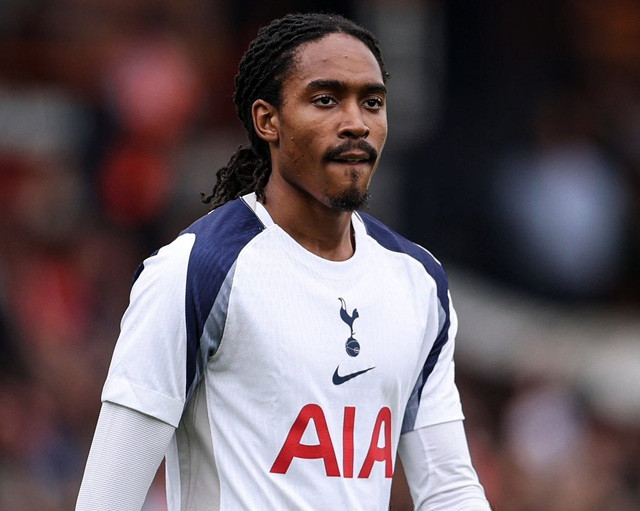 ฟอร์มดี! ไก่จับ ‘สเปนซ์’ ยืดสัญญาใหม่อีกรอบ