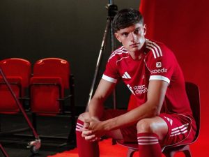 ทะลุ 300 ล.! หงส์เปิดตัว ‘เลโอนี่’ เติมหลังบ้าน