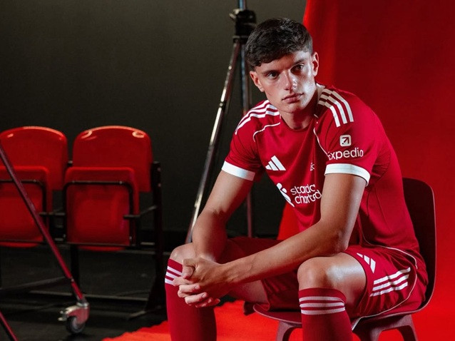 ทะลุ 300 ล.! หงส์เปิดตัว ‘เลโอนี่’ เติมหลังบ้าน