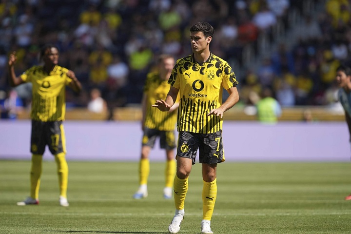 ‘กลัดบัค’ เข้าถกเสือเหลืองหวังคว้า ‘เรย์น่า’