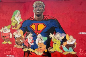 ‘ผนังรูปยามาล’ โดนมือบอนวาด ‘คนแคระทั้ง 7’