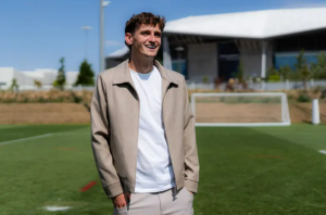 หงส์เฟิร์มขาย ‘มอร์ตัน’ ไปลียง 15 ลย.