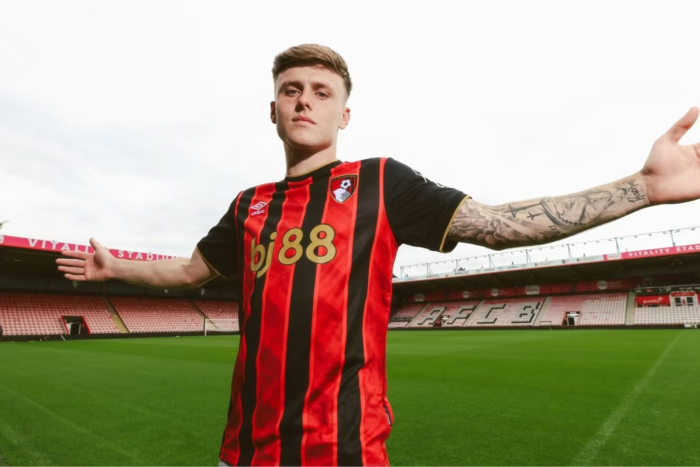 บอร์นมัธเปิดตัว ‘โด๊ค’ ชูเสื้อเบอร์ 11