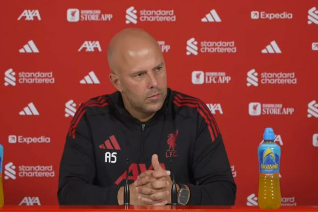 ป้องกันแชมป์ลำบาก! ‘สล็อท’ รับหงส์เสียนักเตะเยอะ-แข้งใหม่ต้องปรับตัว