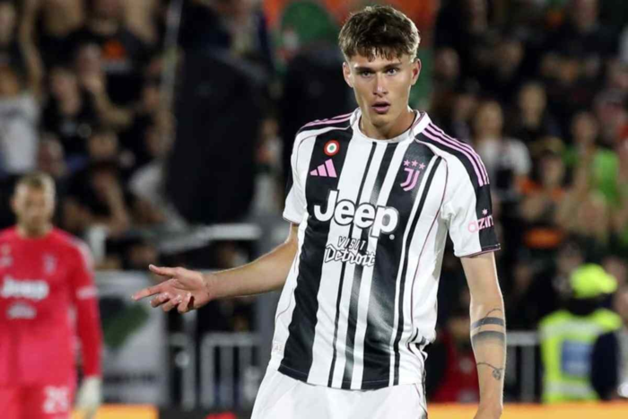 เจ้าป่าปิดดีล ‘ซาโวน่า’ แบ็คยูเว่ 15 ลย.