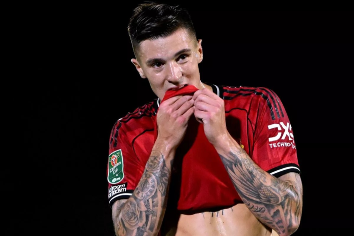 ‘แก๊บบี้’ สับ ‘เชชโก้’ ขี้ขลาดยิงโทษคน 10