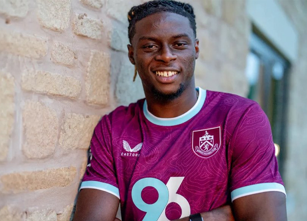 สิงห์ปล่อยเพิ่ม ‘อูโกชุควู’ ซบเบิร์นลี่ย์ค่าตัวเกิน 20 ลป.