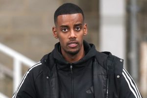 ‘อิซาค’ ยืนกรานยังอยากย้าย หลังถกเจ้าของสาลิกา