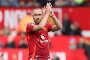 เบิร์นลี่ย์ร่วมแจมติดต่อคว้า ‘อิริคเซ่น’