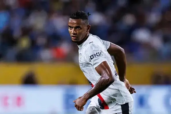 กาลาฯทักหาเรือสนคว้า ‘อคานจี’