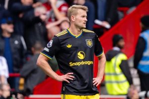 ‘เดอ ลีกท์’ ยันแข้งผีต้องรับผิดชอบผลงานน่าผิดหวัง