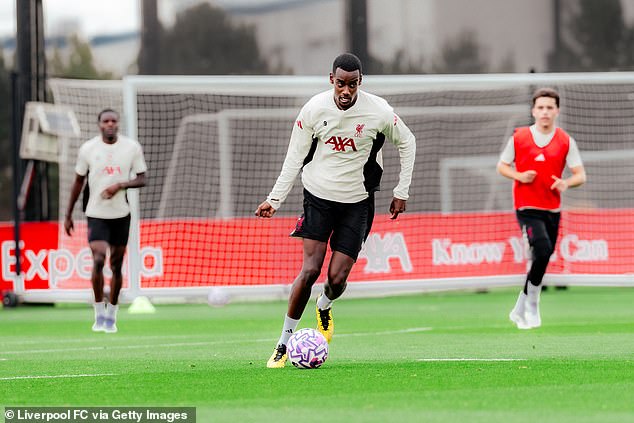 ‘สล็อท’ ยินดีเซ็น ‘อิซัค’ – รับต้องระวังความฟิต