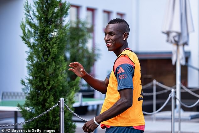 ‘พรี่แจ็ค’ ไม่ติดพร้อมเล่นด้านหลัง ‘เคน’