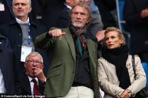 ไร้แผนหาโค้ชใหม่! โรมาโน่เจาะลึก ‘เซอร์จิม’ บุกแคร์ริงตัน