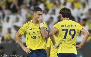 อย่าหมิ่นน้องกู! ‘โด้’ ป้อง ‘เฟลิกซ์’ โดนสื่อฝอยทองจี้ย้ายซาอุฯ