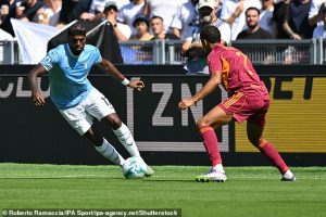 ลาโอ้ส่อลงดาบปรับ ‘ตาวาเรส’ ทิ้งทีมระหว่างแข่ง