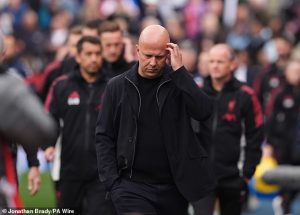 สล็อทยอมรับ ‘หงส์’ มีปัญหารับมือลูกเซ็ตพีซ