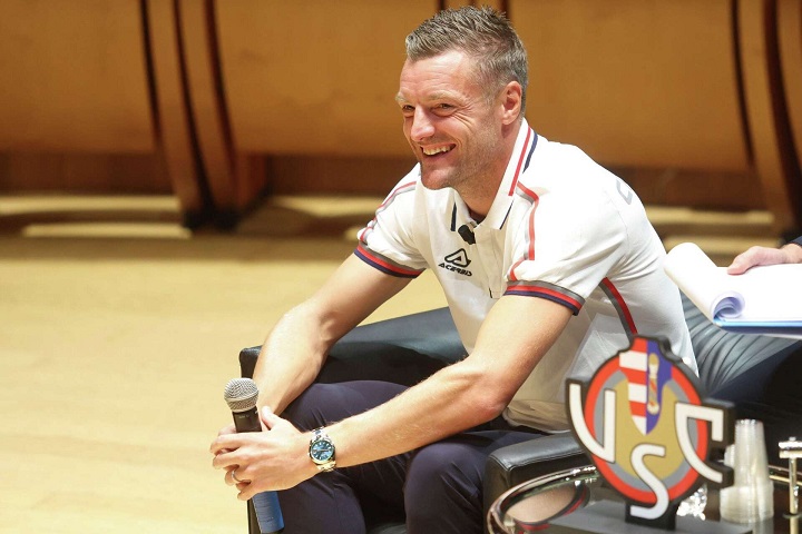 ‘วาร์ดี้’ เผยคุย ‘มาเรสก้า’ ก่อนเลือกซบเครโมเนเซ่