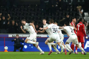 แอนจ์ไหวมั้ย? ‘เจ้าป่า’ นำ 2-0 แพ้หงส์ขาว 3-2 ร่วงบาวคัพ