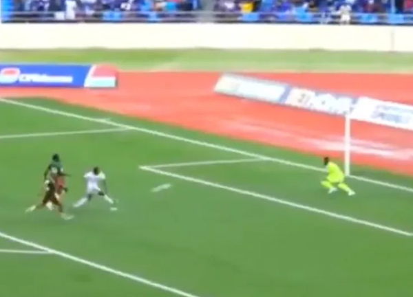 ‘โอนาน่า’ พลาดอีก! แคเมอรูนแพ้เคปเวิร์ด 1-0 เสี่ยงเตะเพลย์ออฟ