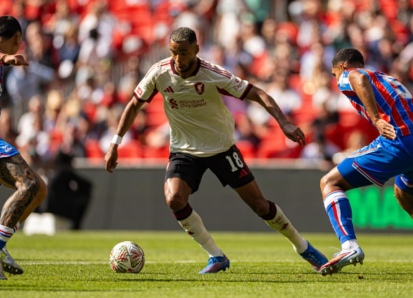 ‘กัคโป’ มั่นใจหงส์หยุดสถิติพาเลซไร้พ่าย 17 นัด