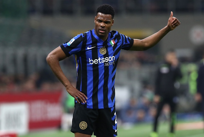 ‘ดุมฟรีส์’ รับสนใจหากมีโอกาสลุยพรีเมียร์ลีก