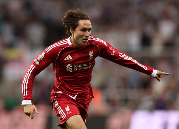 เบซิคตัสสบช่องทาบหงส์ดึง ‘เคียซ่า’