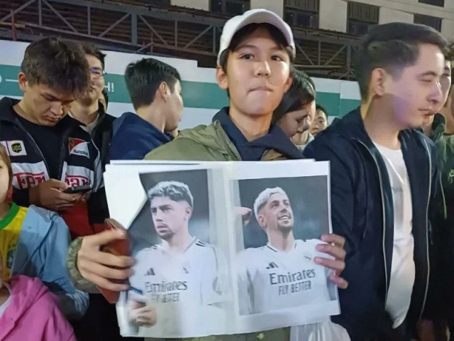 ‘บัลเบร์เด้’ เนื้อเต้นแฟนคาซัคฯ ต้อนรับอบอุ่น