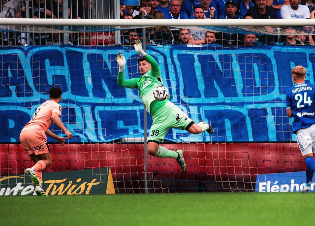 สิงห์เมินโกลใหม่ขวาง ‘เพนเดอร์ส’ แจ้งเกิด