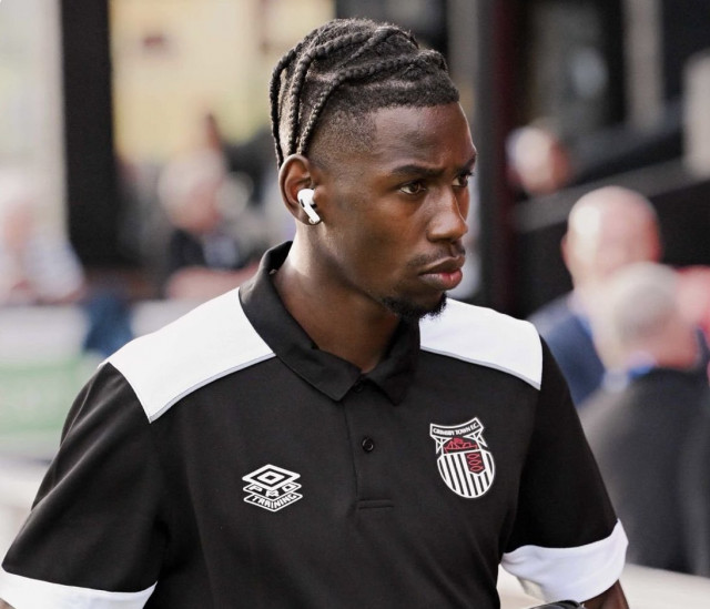 อ่าวเฮ้ย! ลงดาบ ‘ปรับ’ กริมส์บี้ ส่งแข้งผิดกฎชนะผี