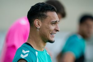 ‘แอนโทนี่’ เผย ‘พี่เสือ’ สนคว้าตัวแต่เลือกทำตามสัญญากลับเบติส