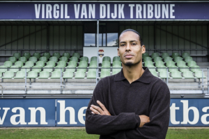 ทีมวัยเด็ก! ‘วิลเล่ม ทเว’ ตั้งชื่ออัฒจันทร์ ‘ฟาน ไดจ์ค’