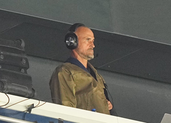 P$G เตรียมจัดที่นั่งพิเศษ ‘เอ็นริเก้’ คุมบนอัฒจันทร์