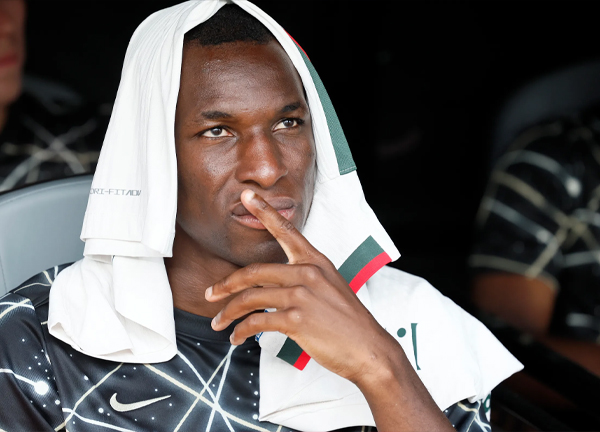 สิงห์ส่อปิดประตู ‘แจ็คสัน’ หลังสอย ‘เอเมก้า’