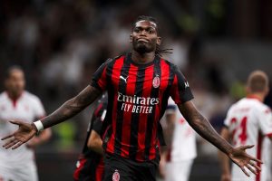 ‘เลเอา’ อาจคัมแบ็คช่วย ‘มิลาน’ บู๊นาโปลี